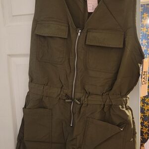 Chic Olive Green Jumpsuit with Zipper